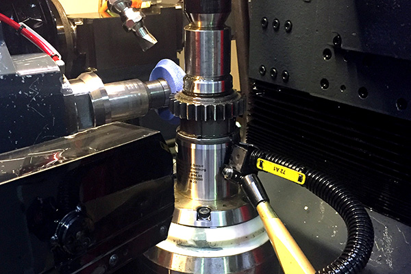 Eine hochgenaue und wirtschaftlich attraktive Alternative zur Hydrodehnspanntechnik Spannmittel-Highlight auf der EMO 2019
